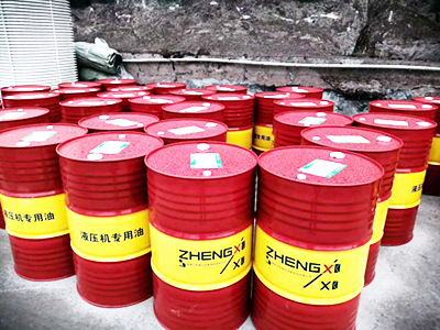 四川液壓機客戶購買的液壓機油，由成都正西液壓機完美交貨！恭喜